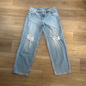 Old Navy Light Blue Distressed Mid-Rise Boyfriend Loose Jeans size 6